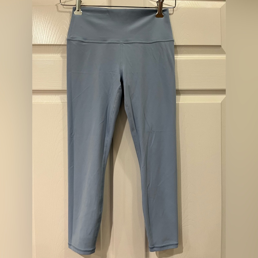 Athleta Transcend 7/8 Leggings in Light Gray